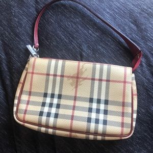 Small Burberry Purse GENTLY USED, PRICE NEGOTIABLE
